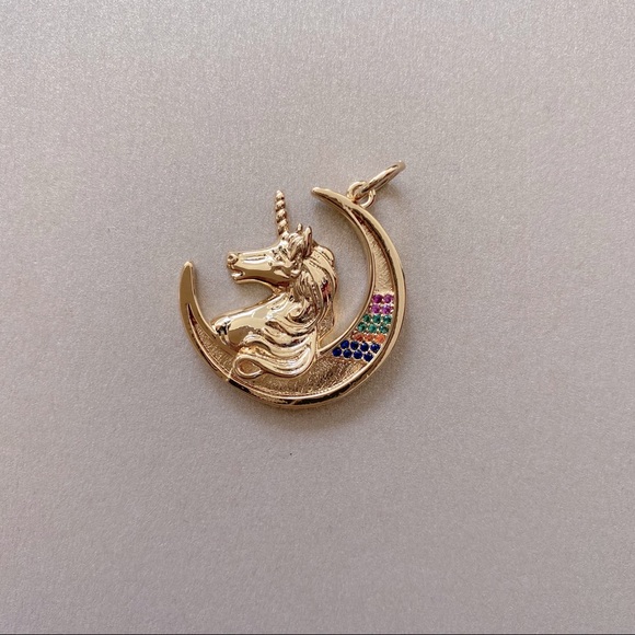 MoonUnicorn Pendant with multicolor zircon stones - Picture 4 of 6